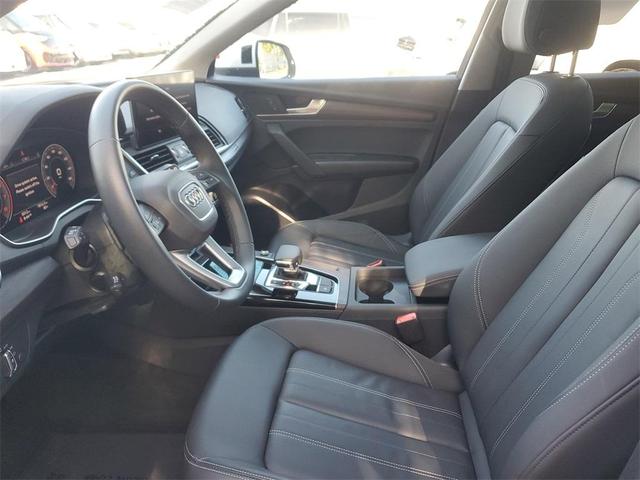 Photo of 2025 Arkona White Audi Q5