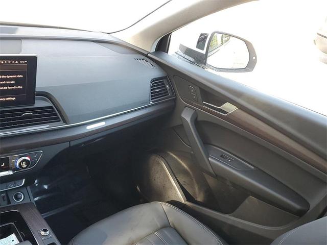 Photo of 2025 Arkona White Audi Q5