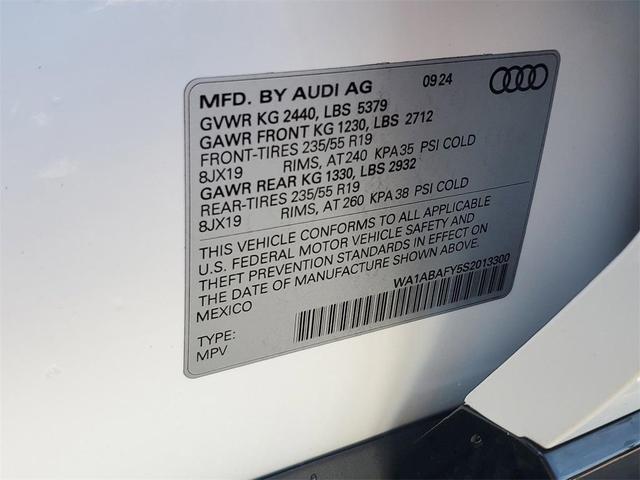 Photo of 2025 Arkona White Audi Q5