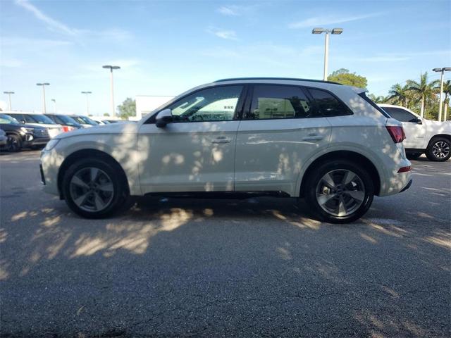 Photo of 2025 Arkona White Audi Q5