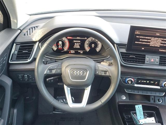Photo of 2025 Arkona White Audi Q5
