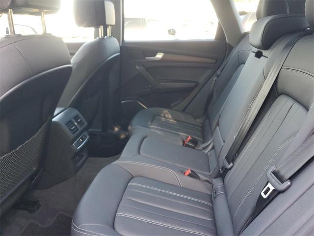 Photo of 2025 Arkona White Audi Q5