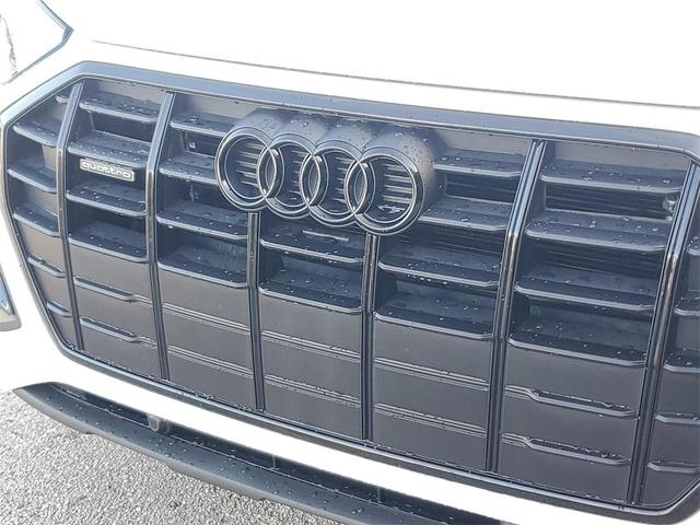 Photo of 2025 Arkona White Audi Q5
