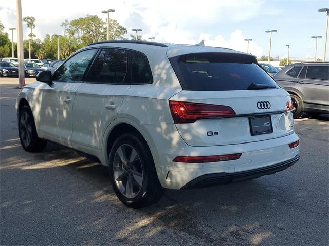Photo of 2025 Arkona White Audi Q5