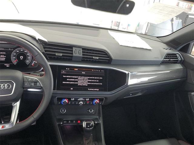 Photo of 2025 Daytona Gray Pearl Effect Audi Q3