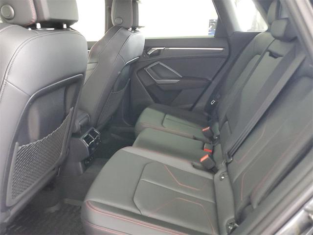 Photo of 2025 Daytona Gray Pearl Effect Audi Q3