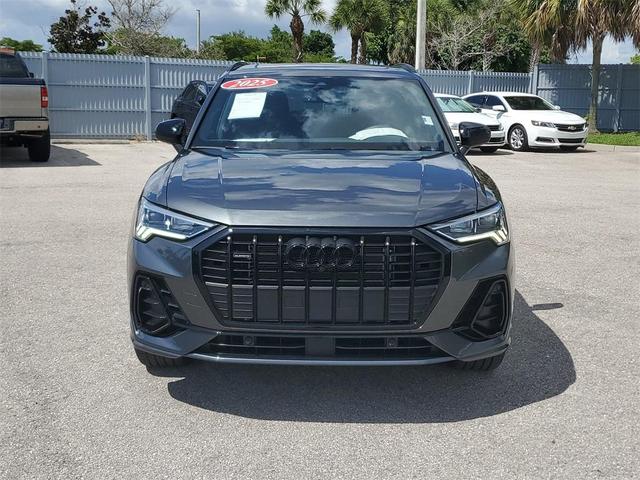 Photo of 2025 Daytona Gray Pearl Effect Audi Q3
