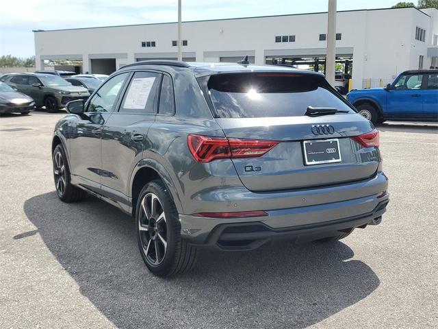 Photo of 2025 Daytona Gray Pearl Effect Audi Q3