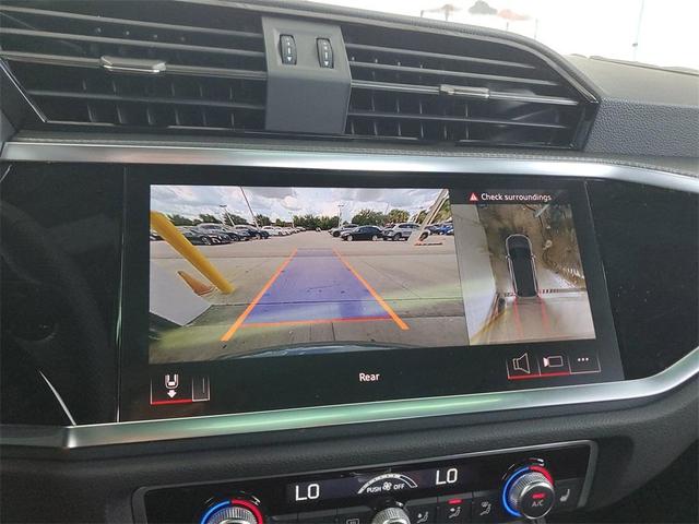 Photo of 2025 Daytona Gray Pearl Effect Audi Q3