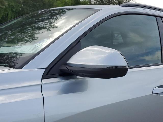 Photo of 2025 Satellite Silver Metallic Audi Q8