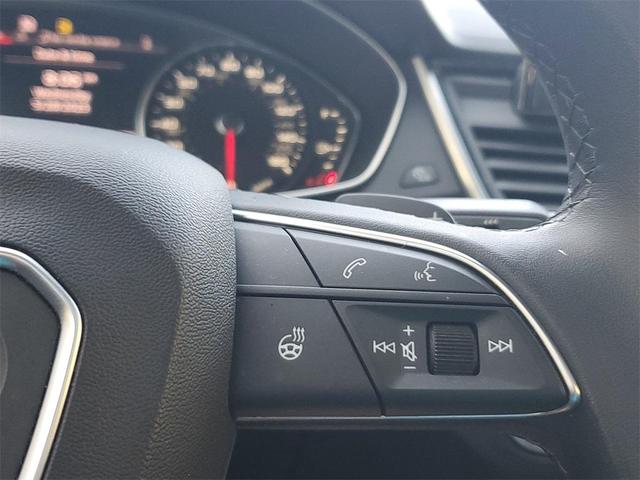 Photo of 2022 Florett Silver Metallic Audi Q5