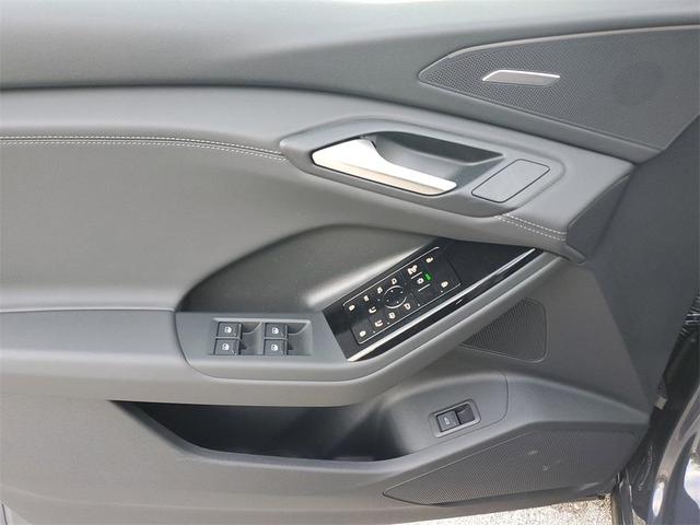 Photo of 2025 Magnet Gray Audi Q6 e-tron