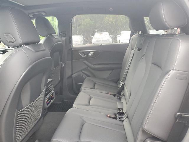 Photo of 2025 Samurai Gray Metallic Audi Q7