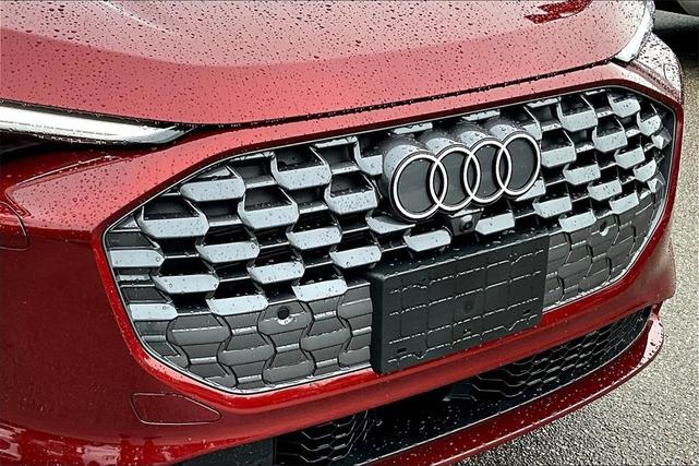 Photo of 2025 Red Audi Q5