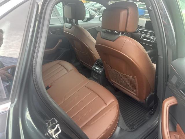 Photo of 2019 Manhattan Gray Metallic Audi A4