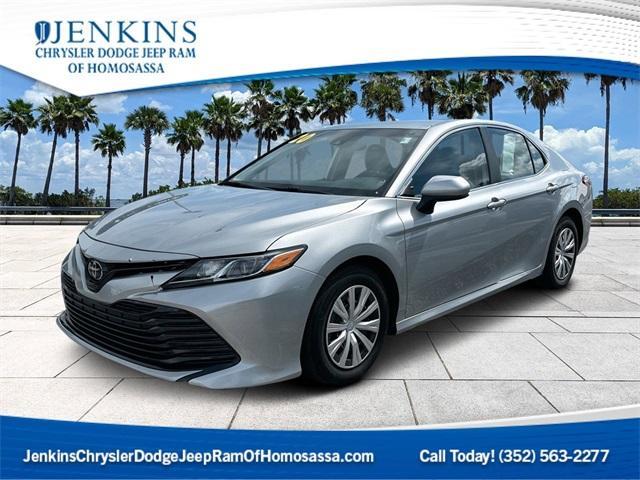 Photo of 2020 Silver Toyota Camry