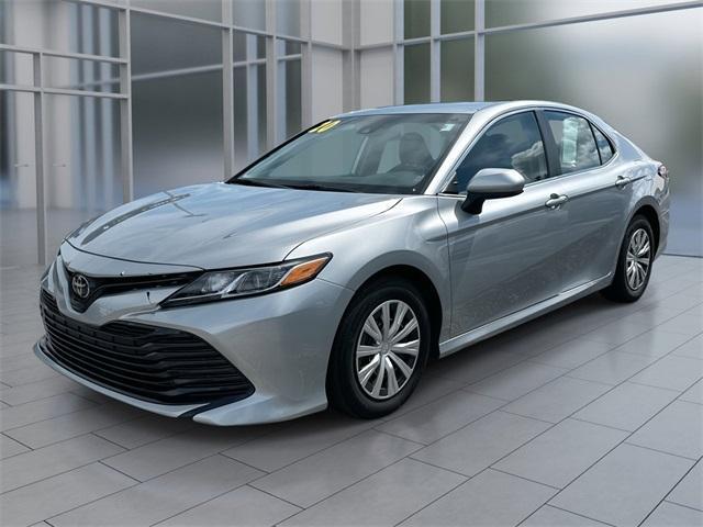 Photo of 2020 Silver Toyota Camry