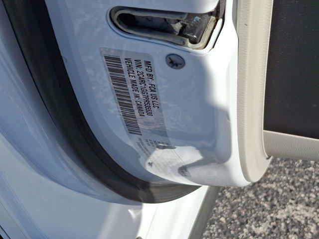 Photo of 2023 Bright White Clearcoat Chrysler Pacifica