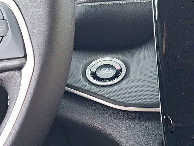 Photo of 2024 Velvet Red Pearlcoat Jeep Grand Cherokee