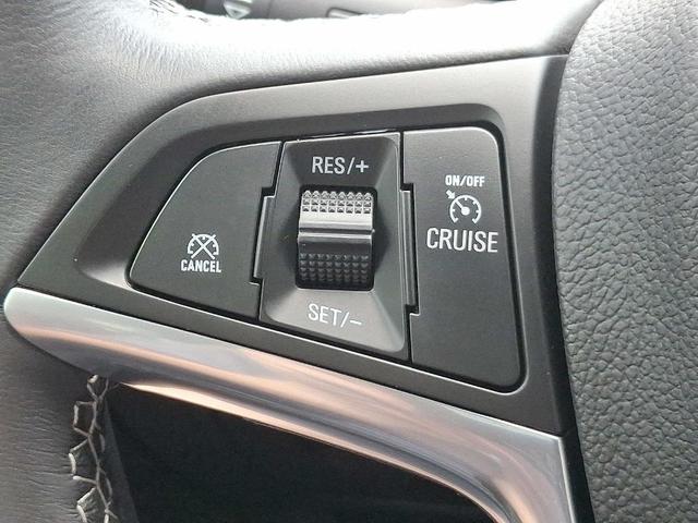 Photo of 2022 Summit White Buick Encore