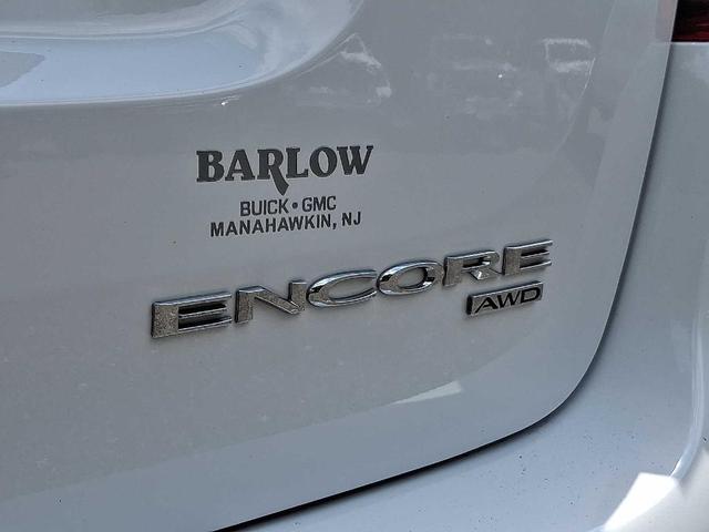 Photo of 2022 Summit White Buick Encore