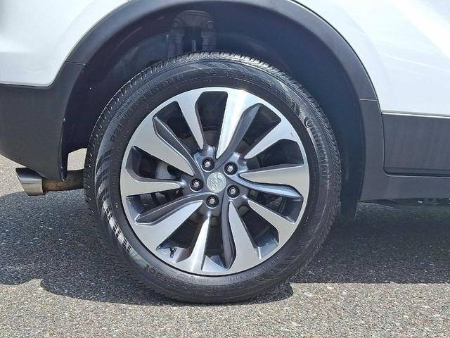 Photo of 2022 Summit White Buick Encore