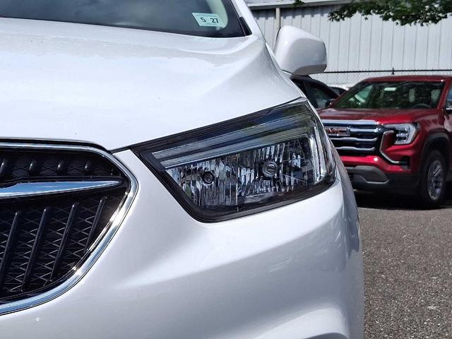 Photo of 2022 Summit White Buick Encore