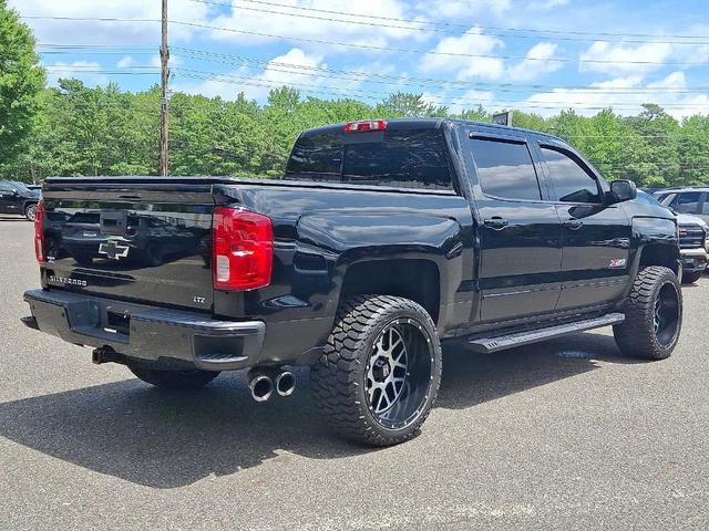Photo of 2018 Black Chevrolet Silverado 1500