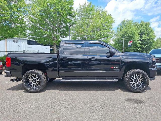 Photo of 2018 Black Chevrolet Silverado 1500