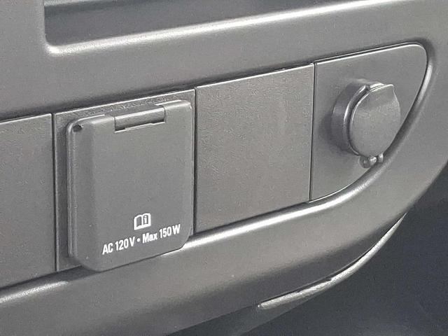 Photo of 2025 Summit White GMC Savana 2500