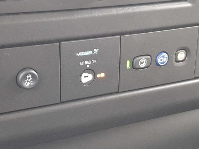 Photo of 2025 Summit White GMC Savana 2500