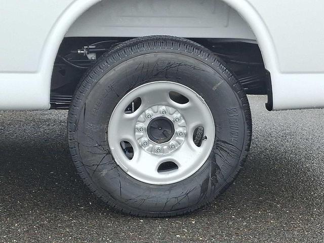 Photo of 2025 Summit White GMC Savana 2500