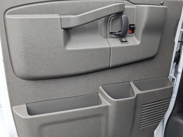 Photo of 2025 Summit White GMC Savana 2500