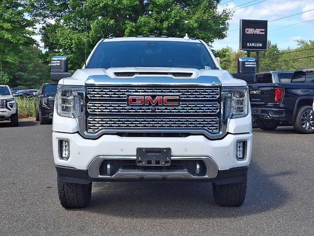 Photo of 2020 Summit White GMC Sierra 2500