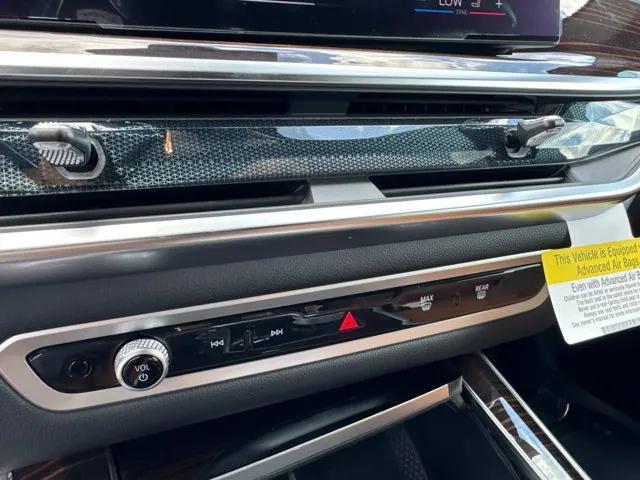 Photo of 2026 Mineral White BMW X5 PHEV