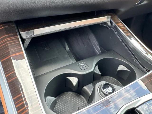 Photo of 2026 Mineral White BMW X5 PHEV