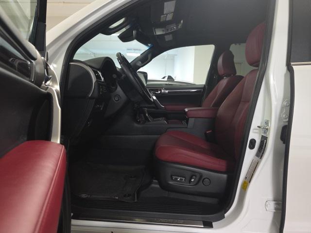 Photo of 2023 Eminent White Pearl Lexus GX 460