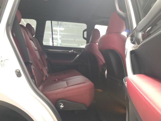 Photo of 2023 Eminent White Pearl Lexus GX 460