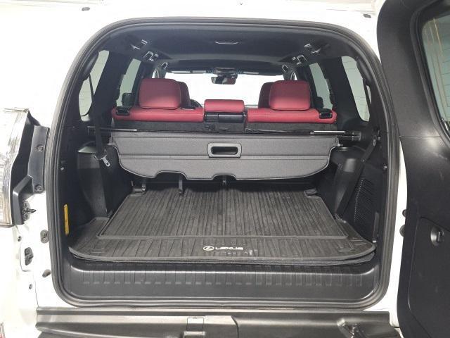 Photo of 2023 Eminent White Pearl Lexus GX 460
