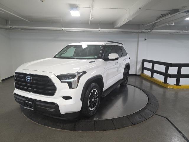 Photo of 2024 Ice Cap Toyota Sequoia