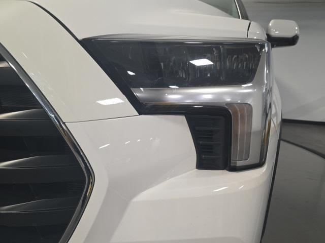 Photo of 2024 Ice Cap Toyota Sequoia