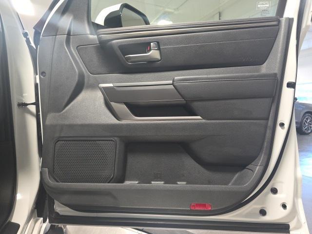Photo of 2024 Ice Cap Toyota Sequoia