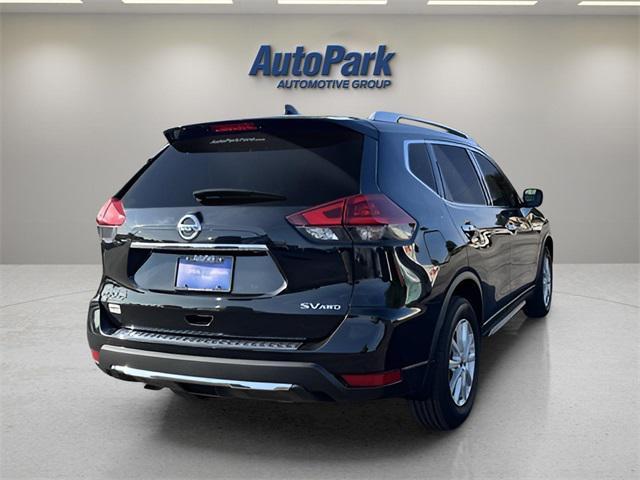 Photo of 2018 Magnetic Black Nissan Rogue