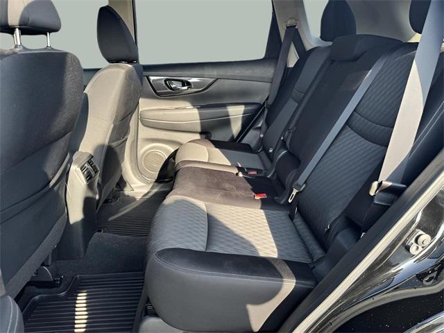 Photo of 2018 Magnetic Black Nissan Rogue