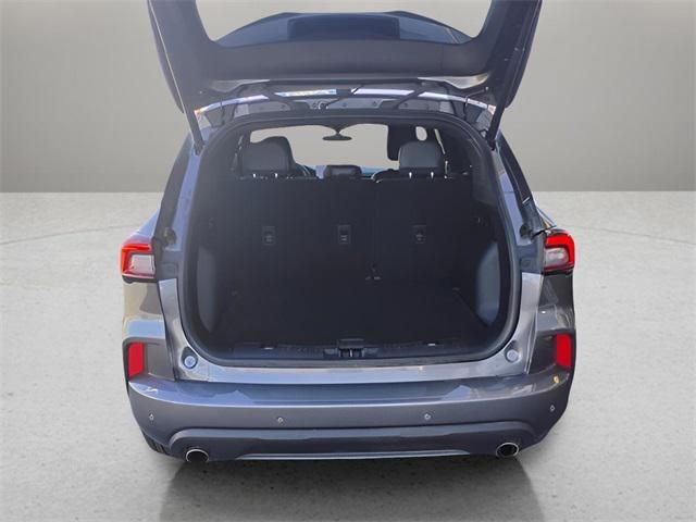 Photo of 2023 Carbonized Gray Metallic Ford Escape