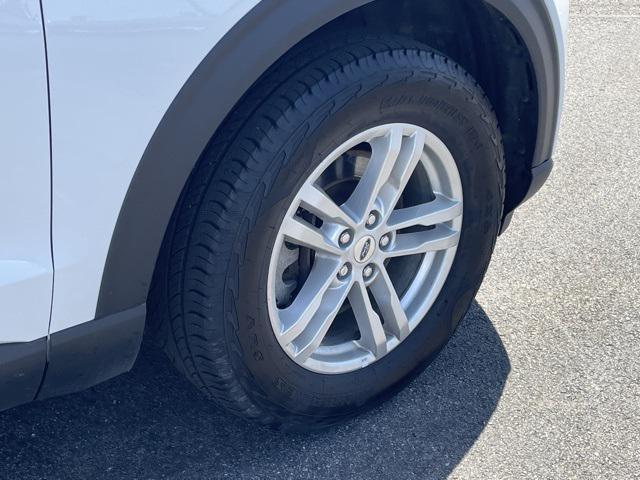 Photo of 2022 Oxford White Ford Explorer