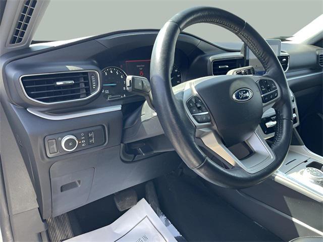 Photo of 2022 Oxford White Ford Explorer