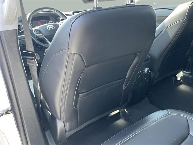 Photo of 2022 Oxford White Ford Explorer