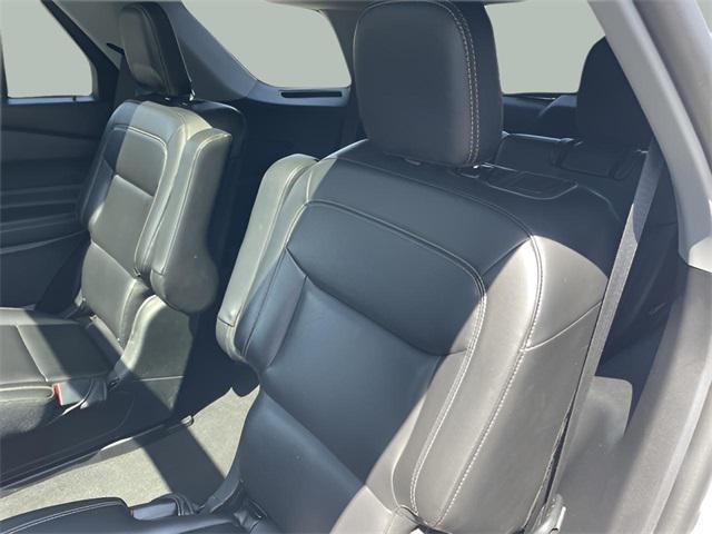 Photo of 2022 Oxford White Ford Explorer