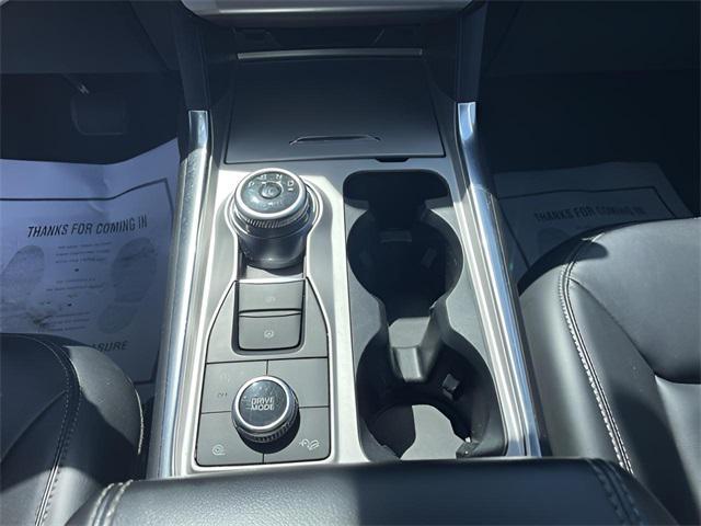Photo of 2022 Oxford White Ford Explorer